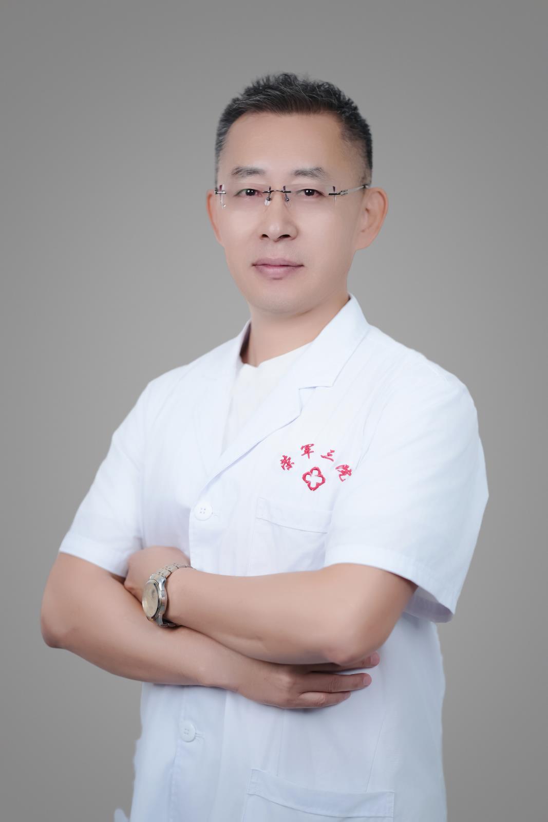 李宏宇—科主任.jpg